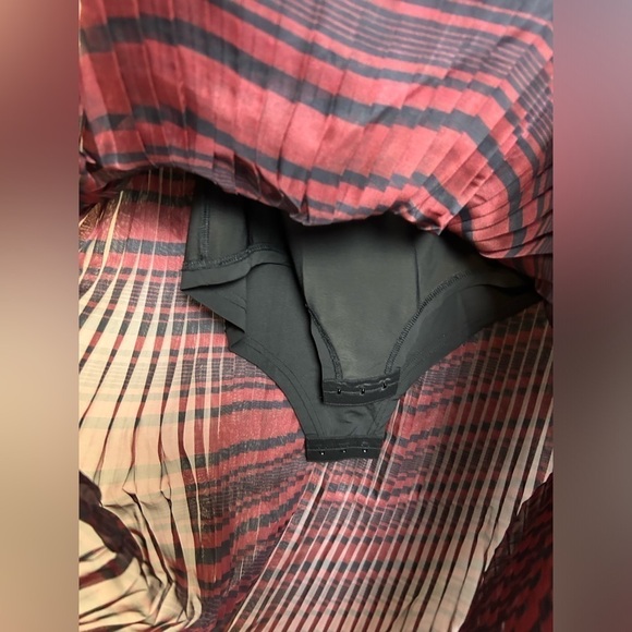 J.Lindeberg  Luna Printed Chiffon red/ Black  Bodysuit Pleated maxi Dress Sz 36 - Picture 7 of 9